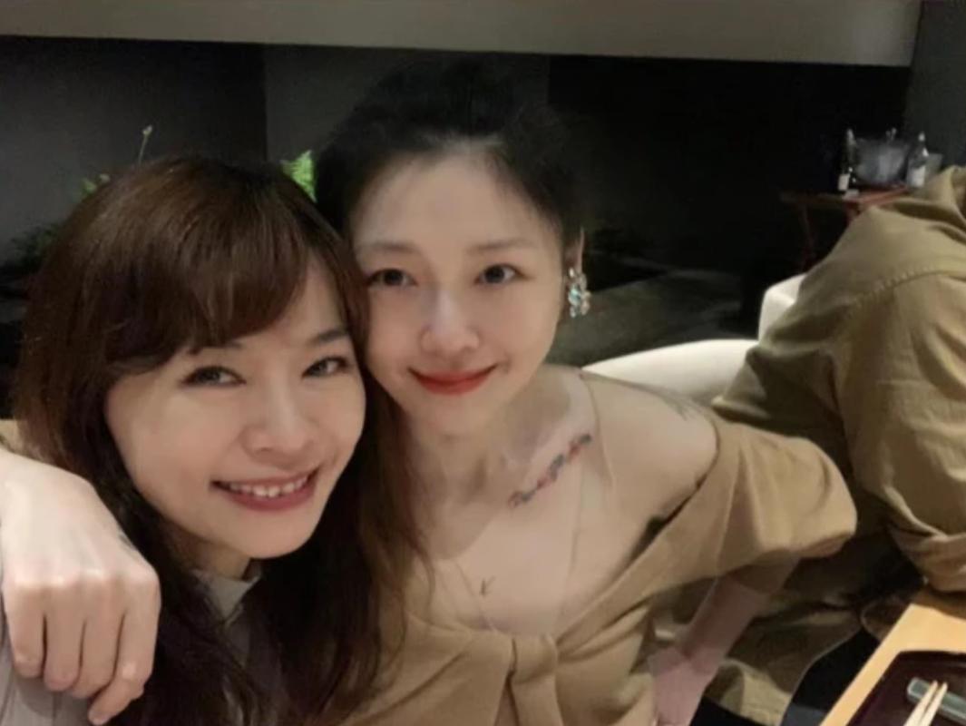 S妈晒合照 具俊晔身形暴瘦