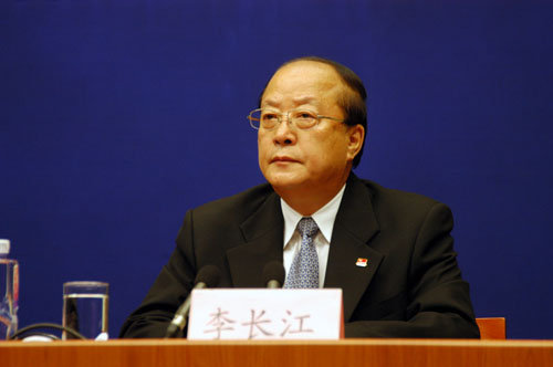 震惊！国家卫健委通报肖飞董袭莹事件，背后真相令人深思！