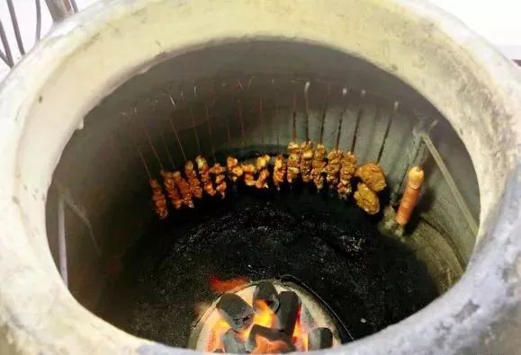 泔水桶肉串捞出再烤