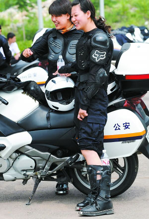 北京朝阳女骑警智慧与温柔并存