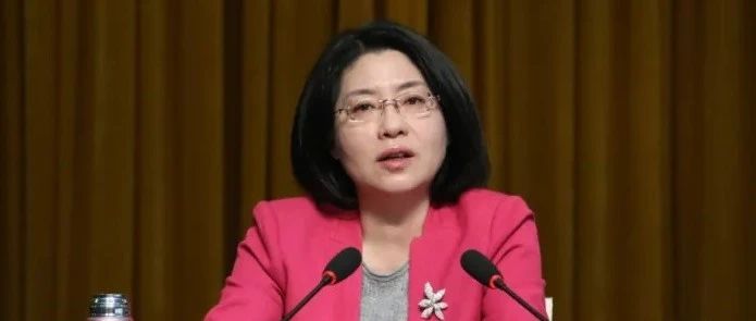 “美女书记”林虹被双开 曾直播带货