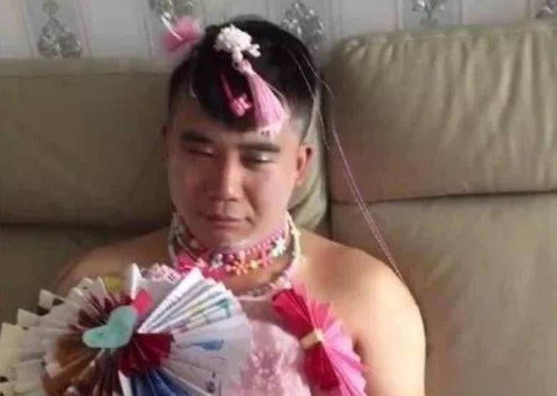 女星父亲:百万耳环非正品 我没贪污