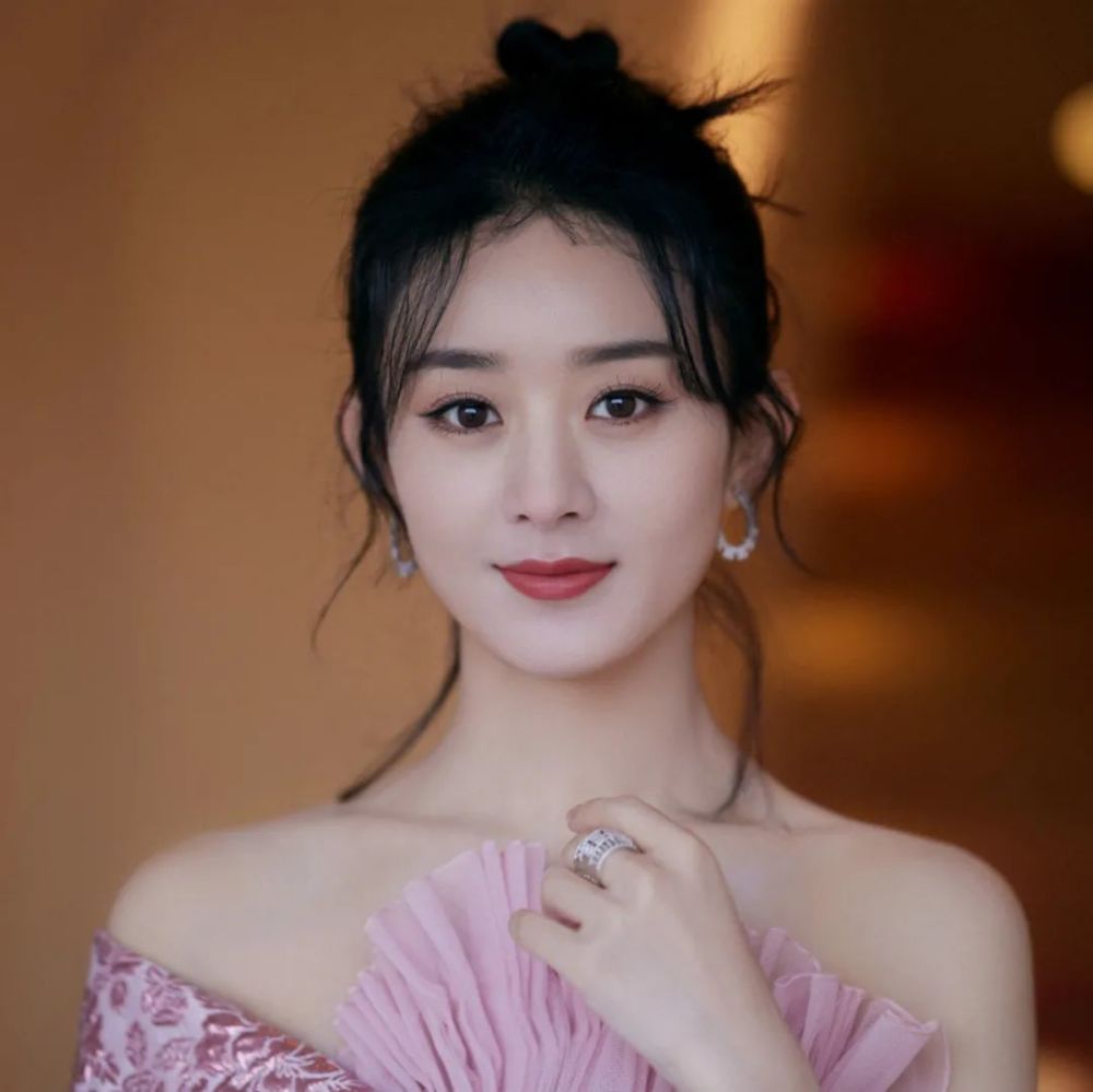 李晟说眼馋侯佩岑很久了，背后真相令人震惊！